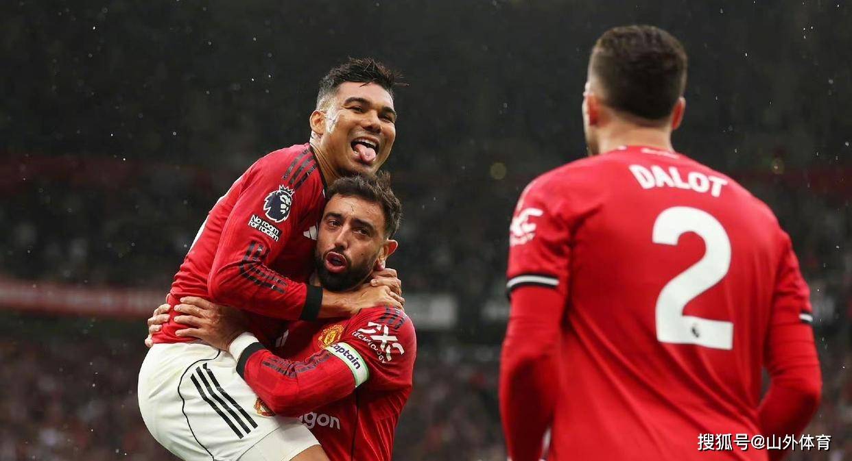 曼联主场擒英超领头羊,热刺上演豪取三分! 曼联主场擒英超领头羊,热刺上演豪取三分!