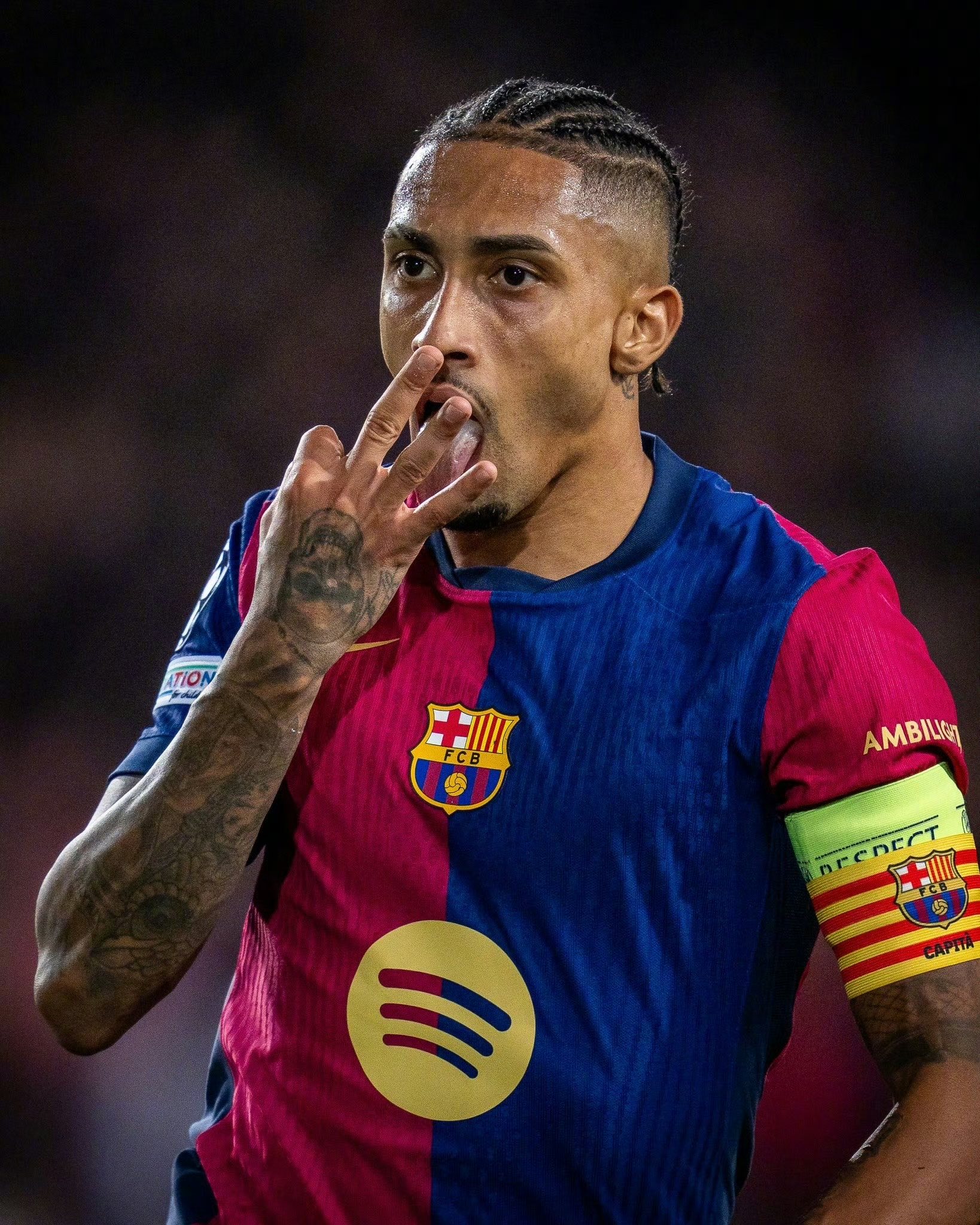 包含佛罗伦萨球员信心满满，雄心勃勃的词条