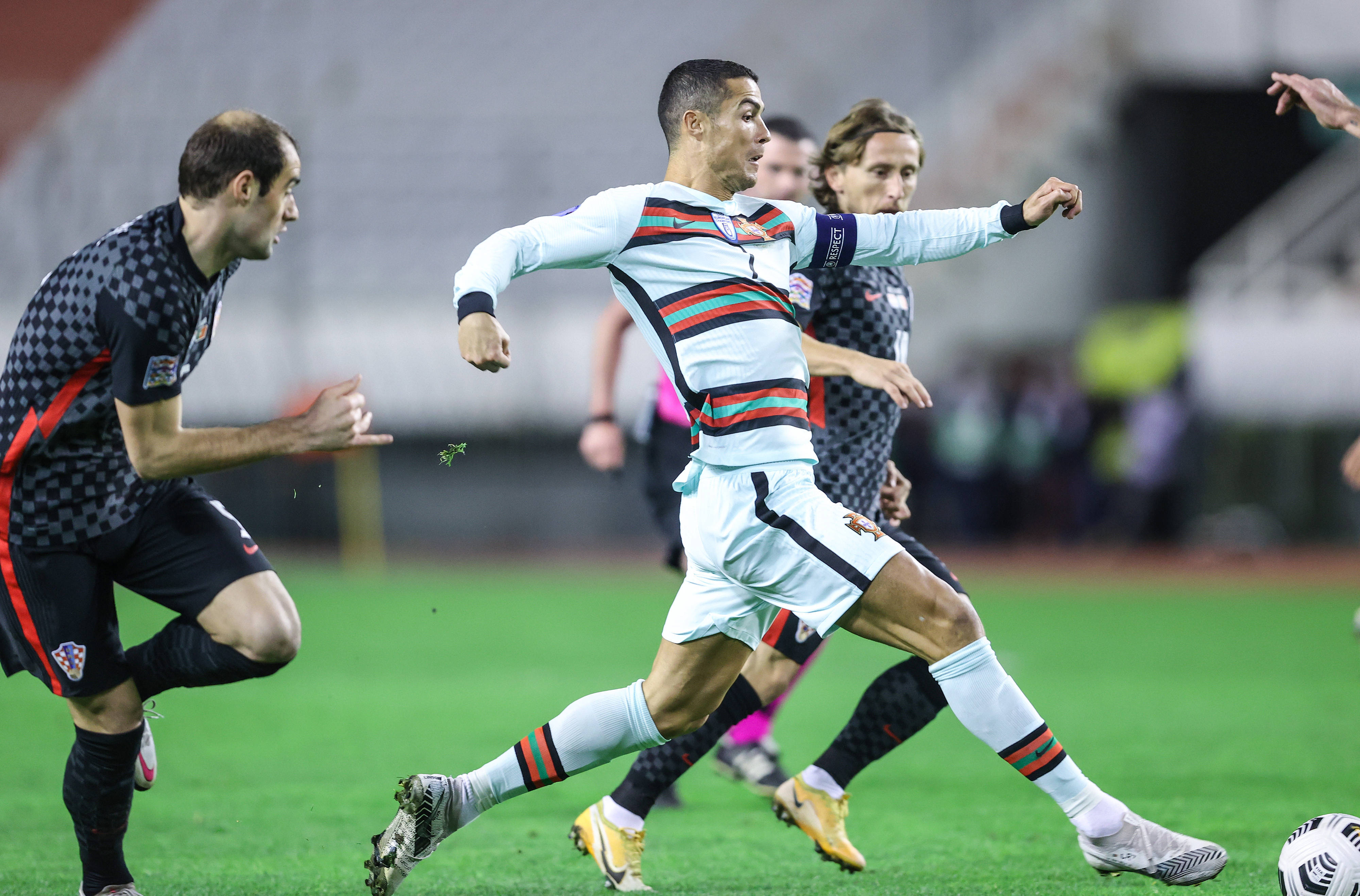 葡萄牙遭逢埃及挑战,否出线的简单介绍 葡萄牙遭逢埃及挑战,否出线的简单介绍