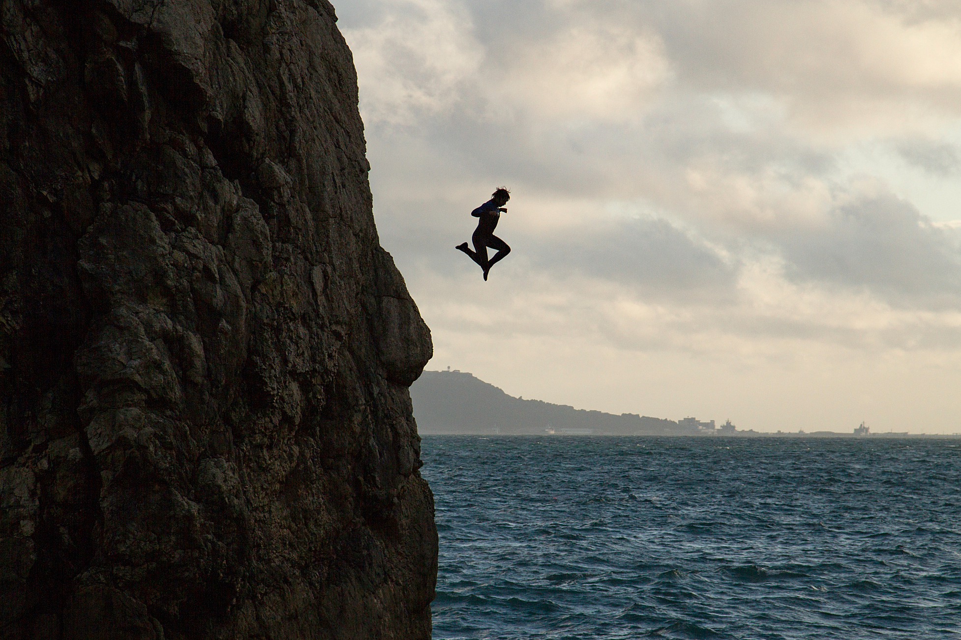运动员面对困难从不退缩,力争最后胜利的简单介绍 运动员面对困难从不退缩,力争最后胜利的简单介绍