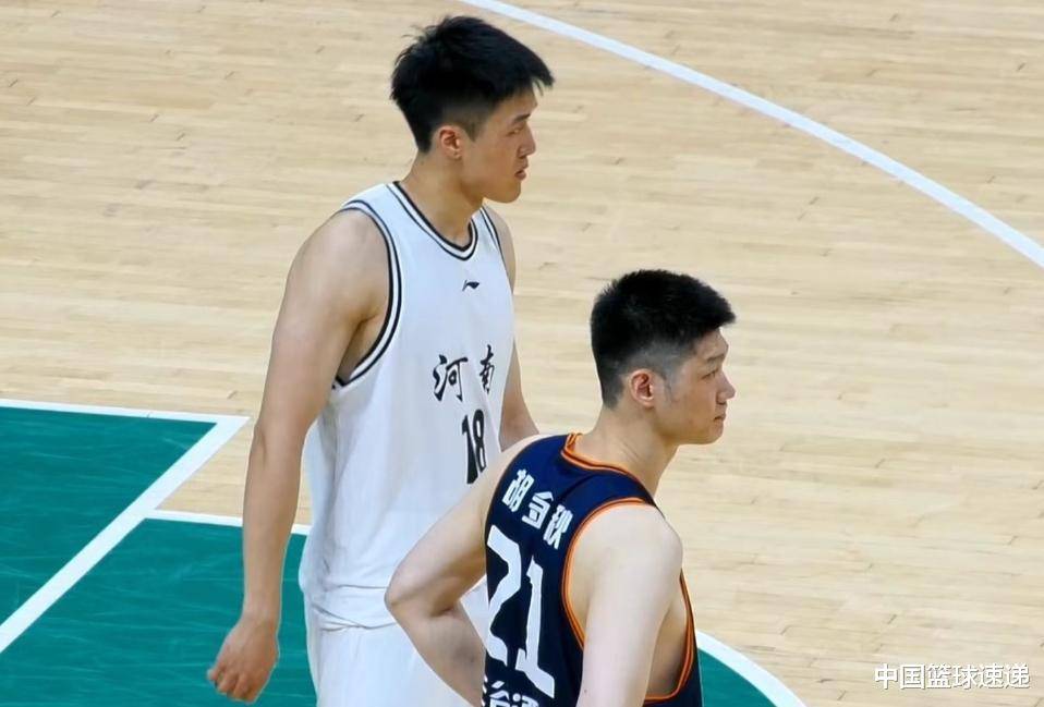 AYX官方直播-关于上海队碾压山东队，胡金秋统治全场的信息