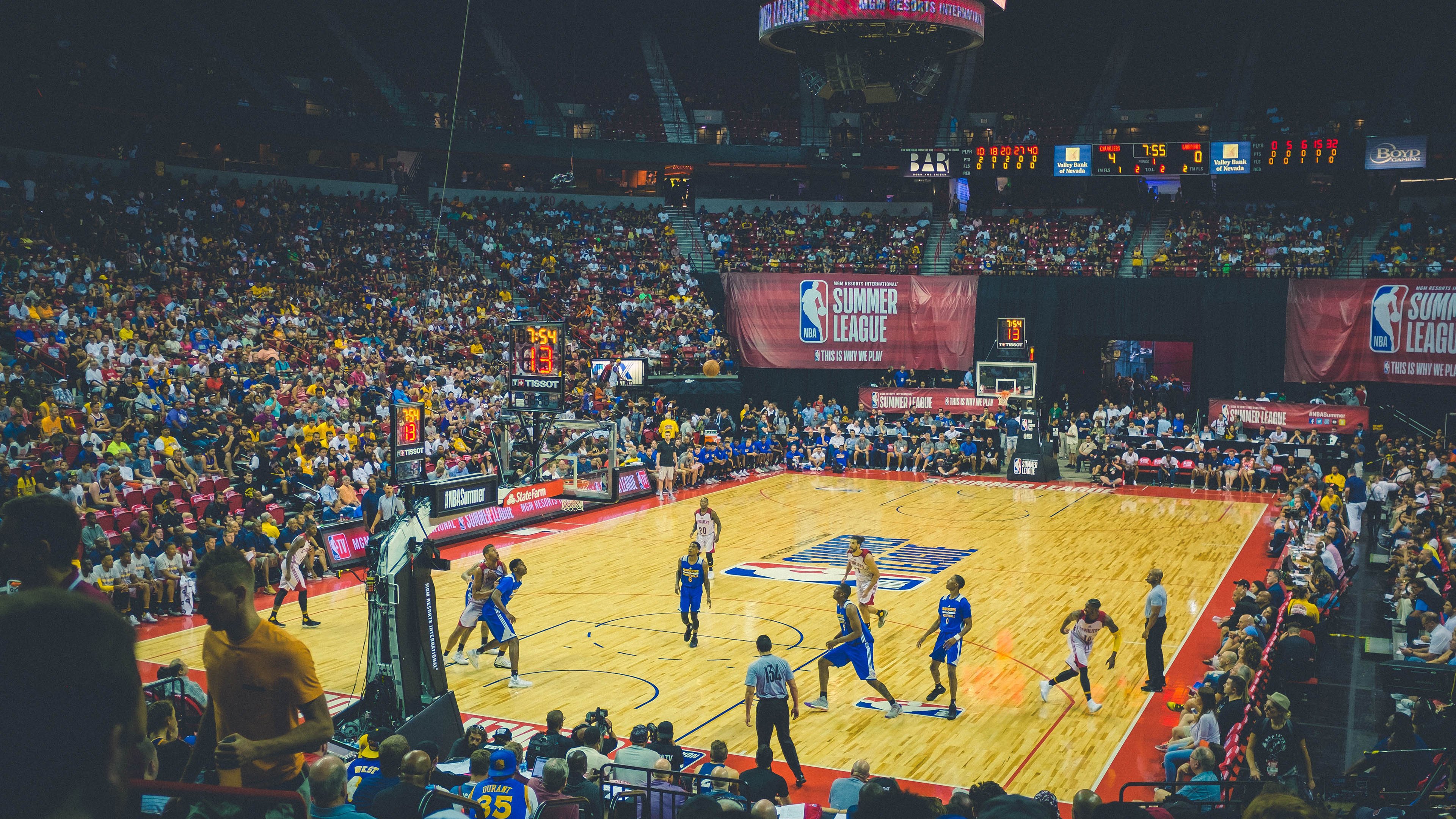 布伦森狂砍42分导演逆转好戏，北京队强势攻克金州捍卫主场荣耀